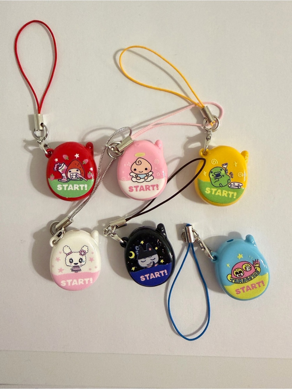 Tamagotchi-Style Mini Keychain Charm Phone Strap (1 Pcs‼️— Y2K charm aesthetic - Picture 2 of 3